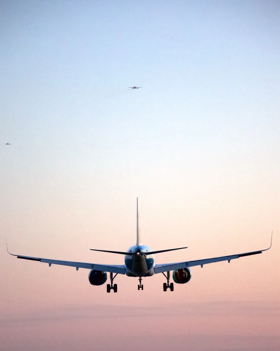 Aircraft photo 4